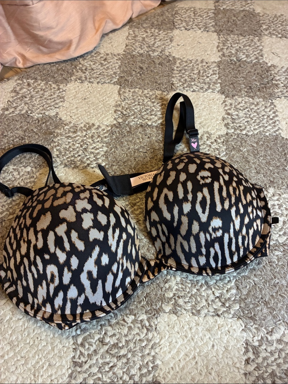 Victoria's Secret Leopard Print Push-Up Bra in Black & Cream 36-C